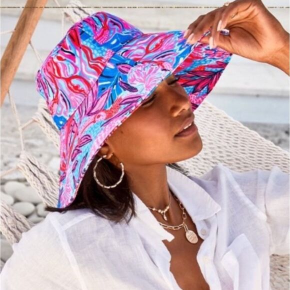 Lilly Pulitzer Ruby Red Sun Hat Wild Times Pink Blue Wide Brim Tropical Beachy - Picture 3 of 14